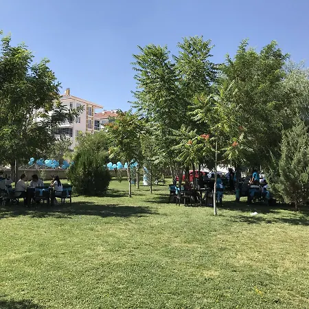 Uluirmak Uygulama Oteli *