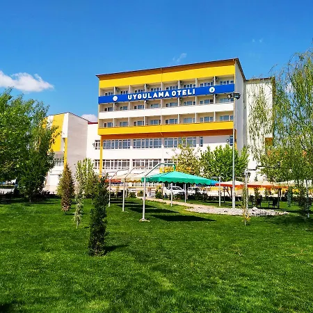 Uluirmak Uygulama Oteli *