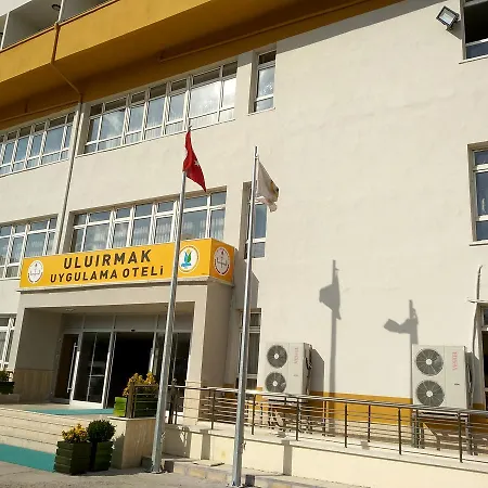 Uluirmak Uygulama Oteli * Askaray