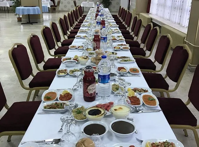 Uluirmak Uygulama Oteli * Askaray