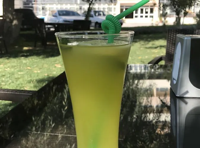 Uluirmak Uygulama Oteli * Askaray