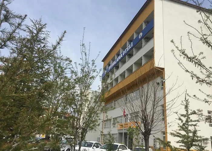 Uluirmak Uygulama Oteli Hotel *