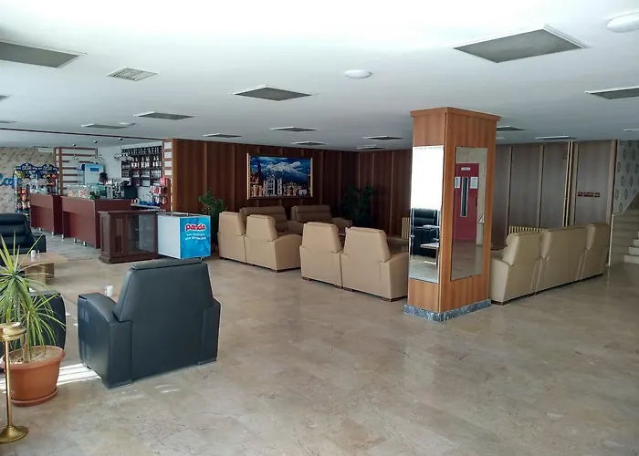 Uluirmak Uygulama Oteli *